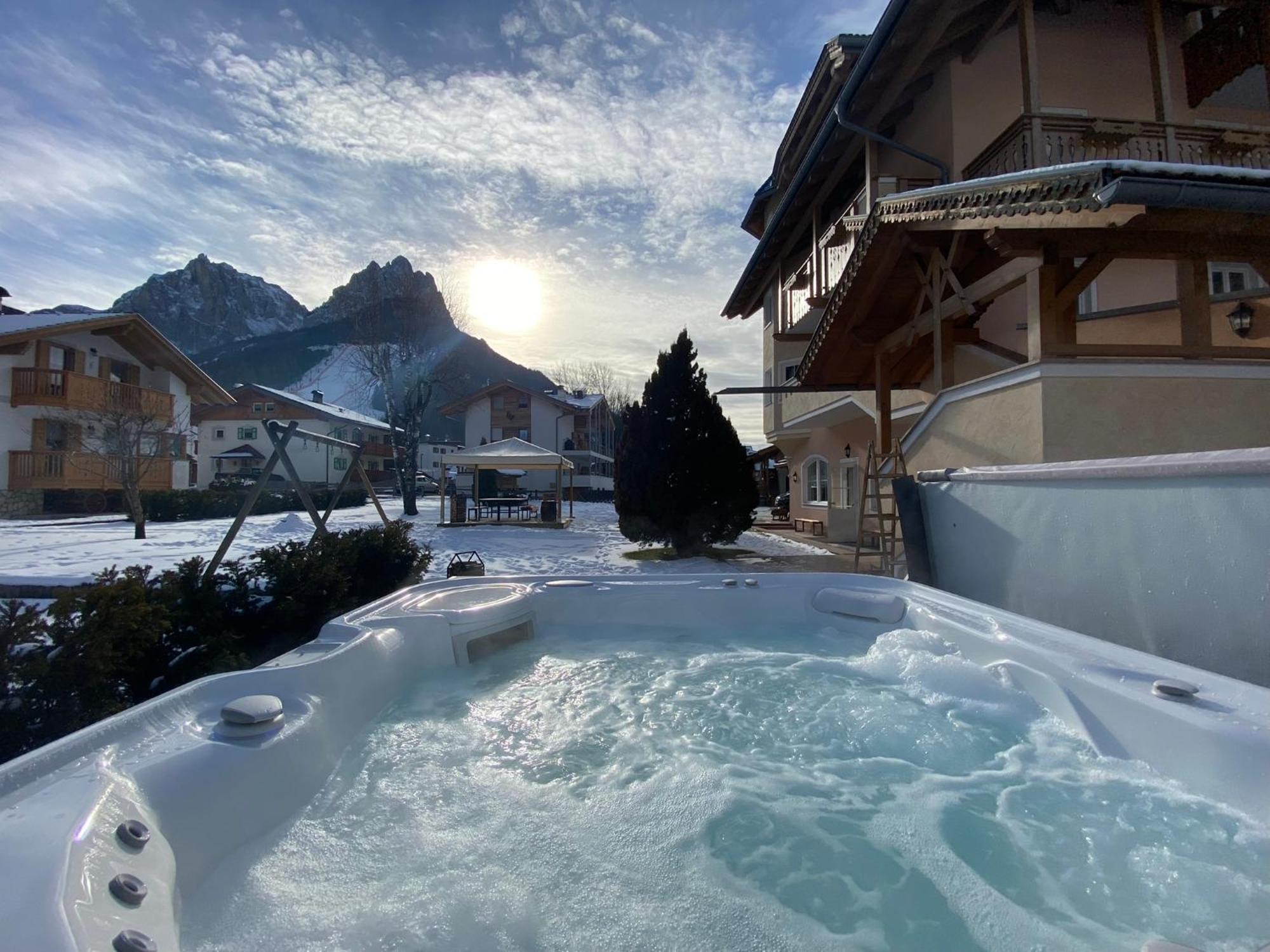 Hotel Chalet Sas Morin Поцца-ди-Фасса Экстерьер фото